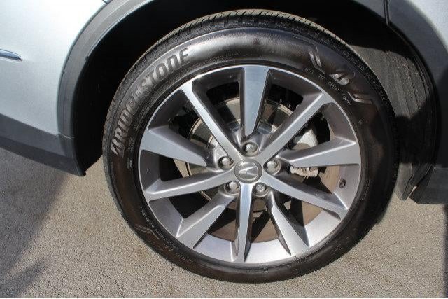 Used 2025 Acura MDX w/ Technology Package FWD image 11