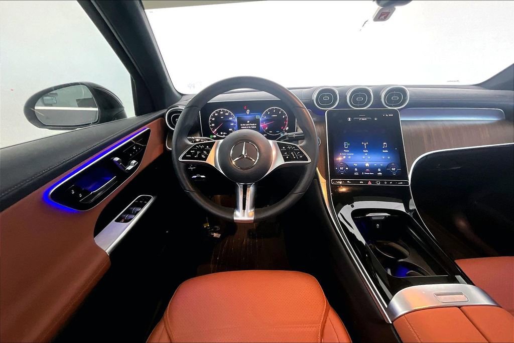 Used 2024 Mercedes-Benz GLC 300 image 8