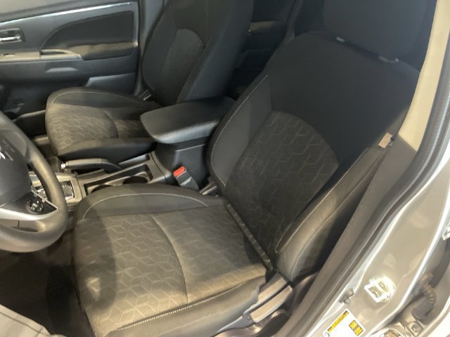 Used 2025 Mitsubishi Outlander Sport ES AWD/4WD image 17