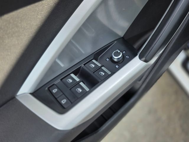 Used 2023 Audi Q3 2.0T Premium image 25