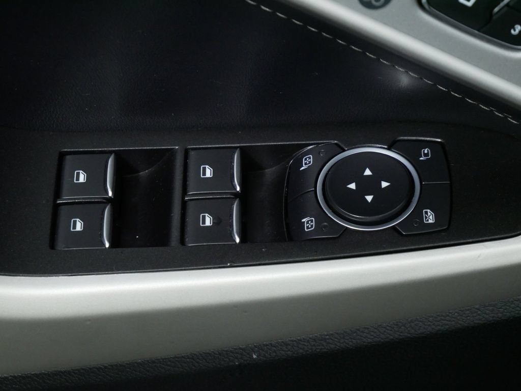 Used 2021 Ford Explorer Limited w/ Equipment Group 301A AWD/4WD image 21