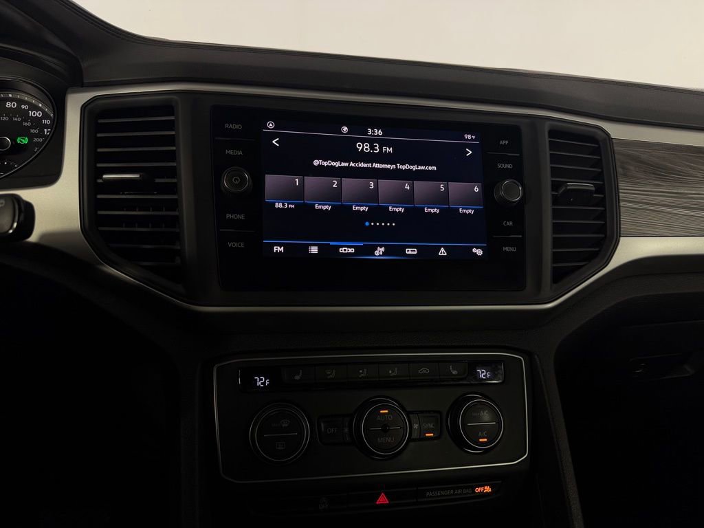 Used 2021 Volkswagen Atlas Cross Sport SE w/ 20" Black Wheels Package FWD image 19