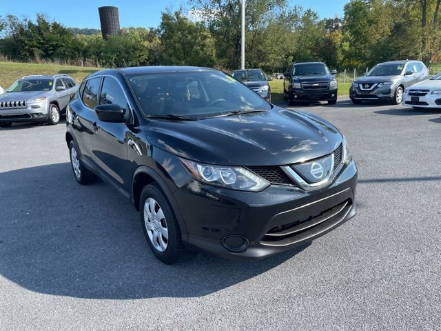 Used 2019 Nissan Rogue Sport S image 2