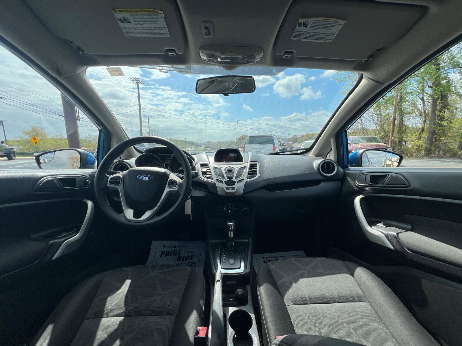 Used 2011 Ford Fiesta SE w/ 203A Rapid Spec Order Code image 8