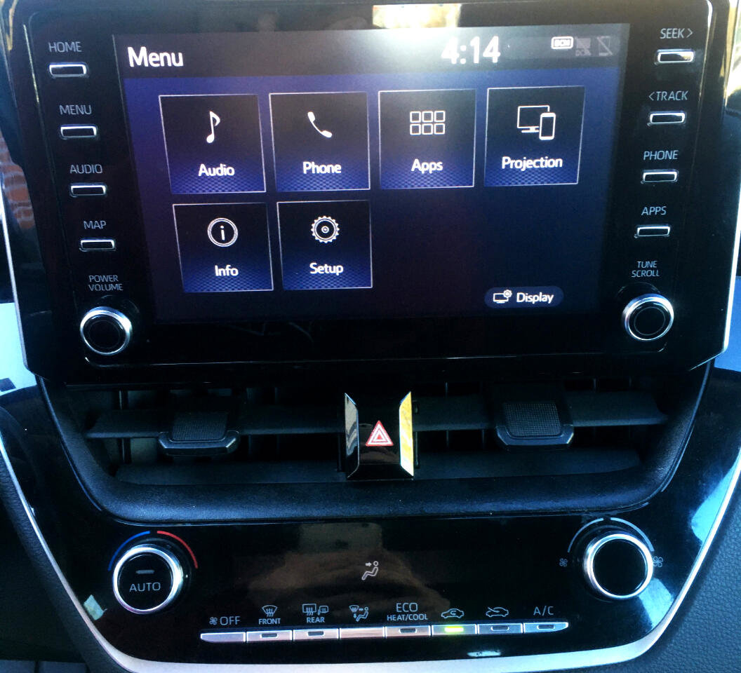 Used 2020 Toyota Corolla LE image 23