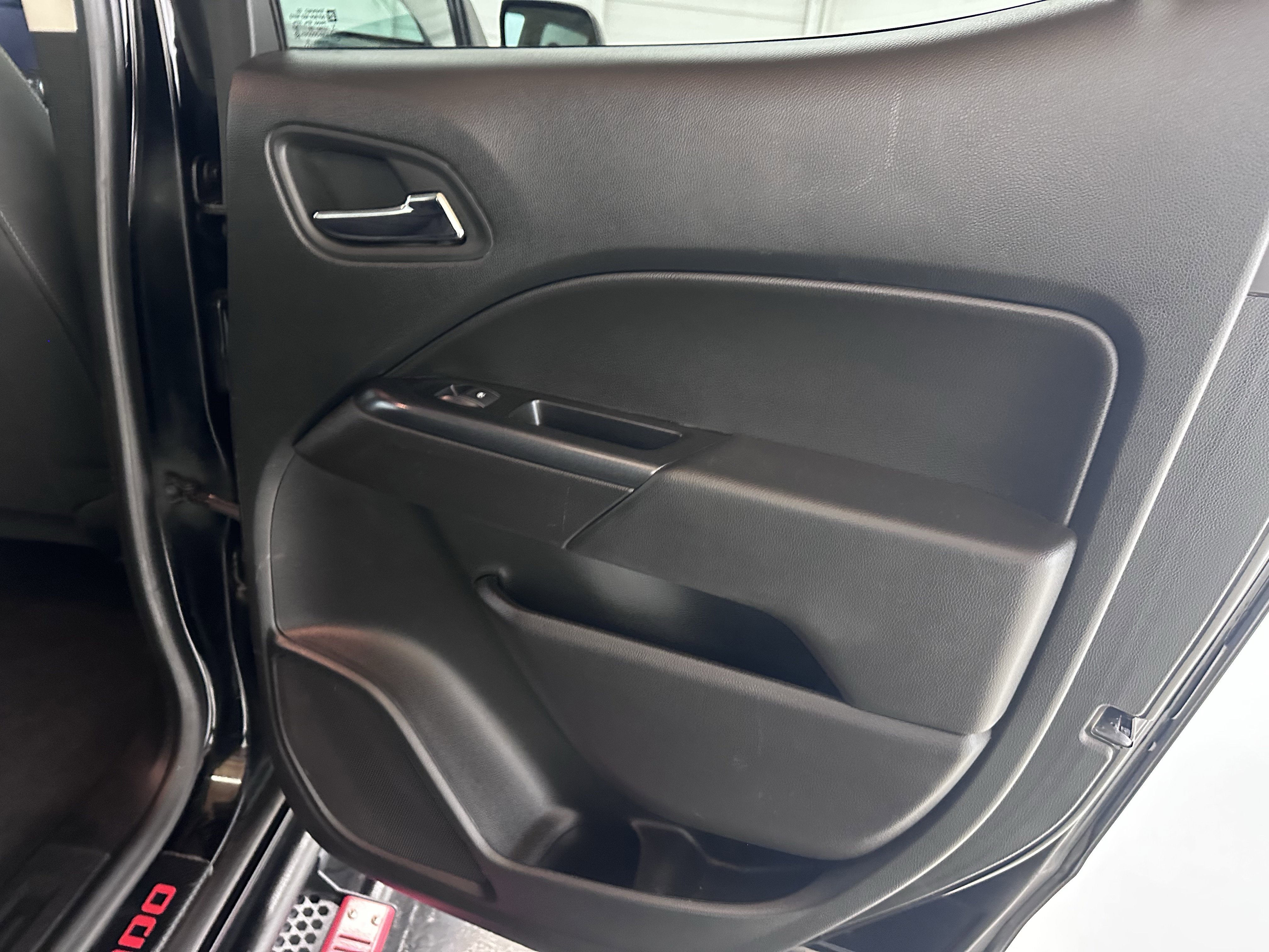 Used 2020 Chevrolet Colorado LT image 22