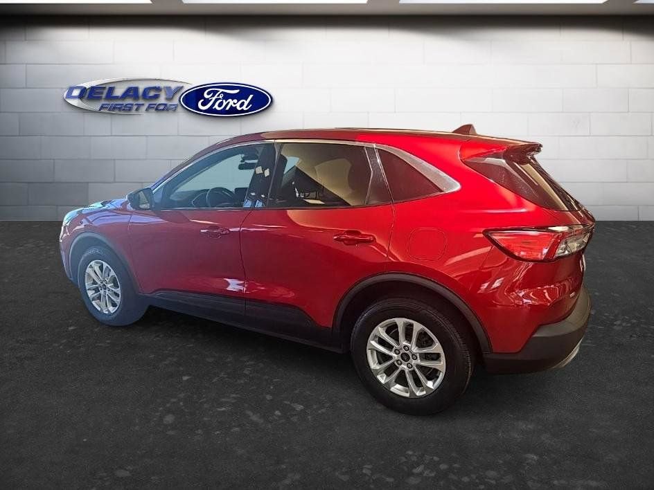 Used 2022 Ford Escape SE w/ Convenience Package AWD/4WD image 3