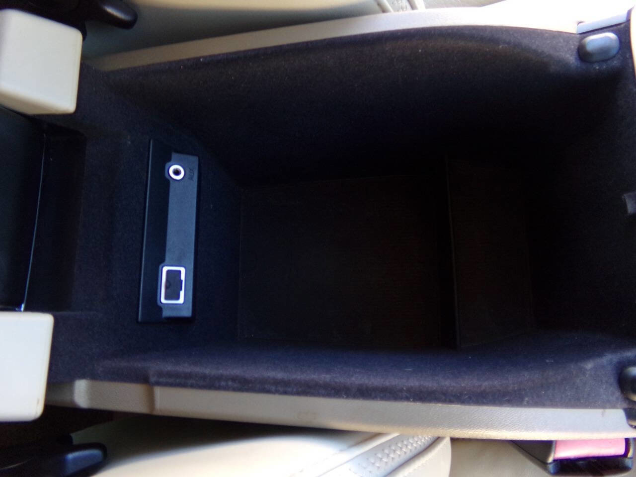 Used 2014 Volvo XC70 3.2 w/ Climate Package image 38