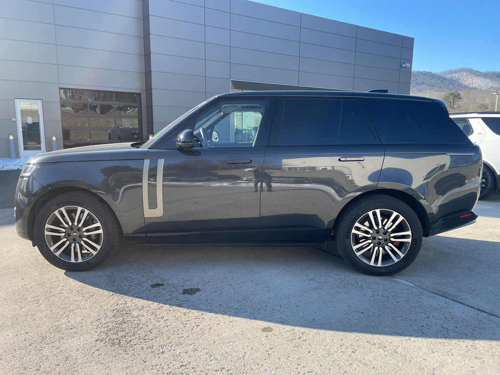 Used 2023 Land Rover Range Rover SE image 6