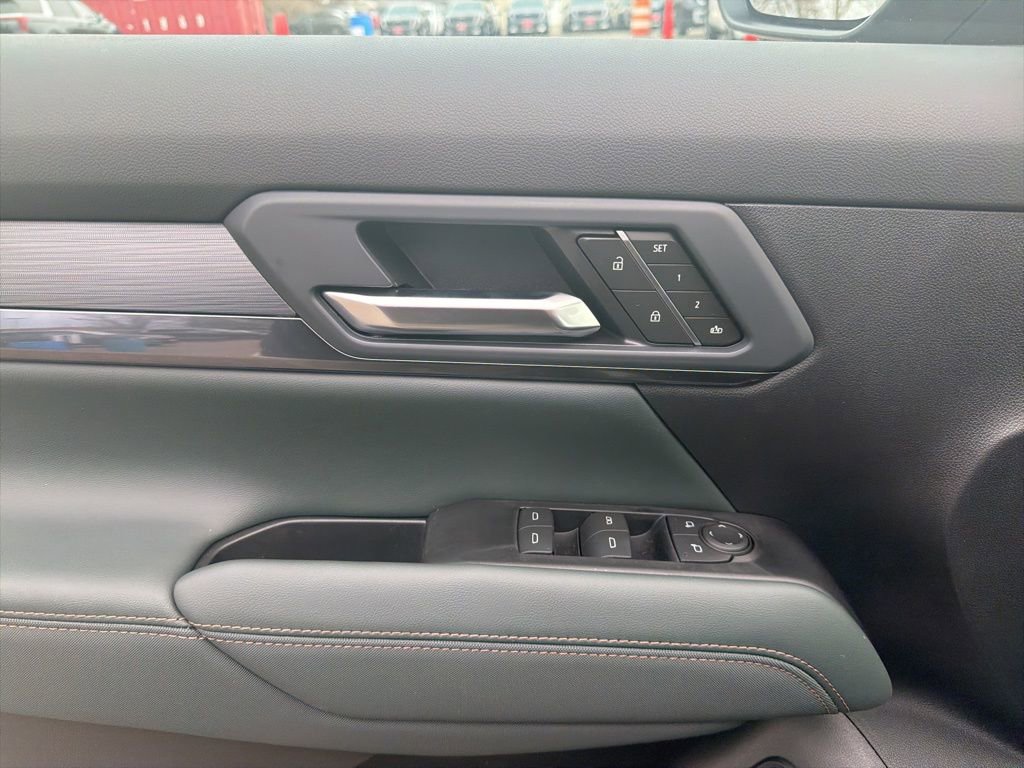 New 2026 GMC Terrain AT4 w/ Convenience Package III AWD/4WD image 12