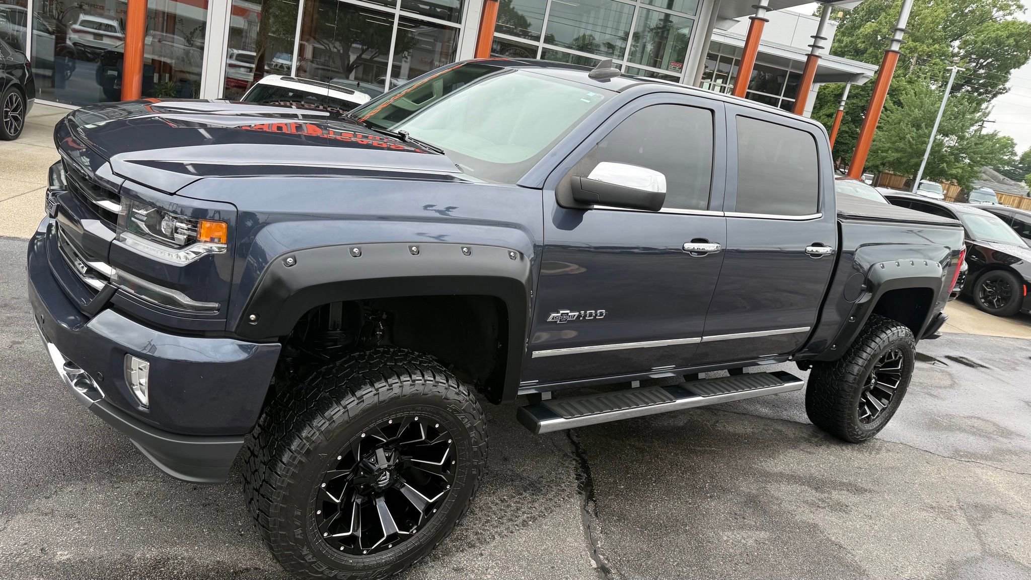 Used 2018 Chevrolet Silverado 1500 LTZ Z71 w/ Centennial Edition AWD/4WD image 4