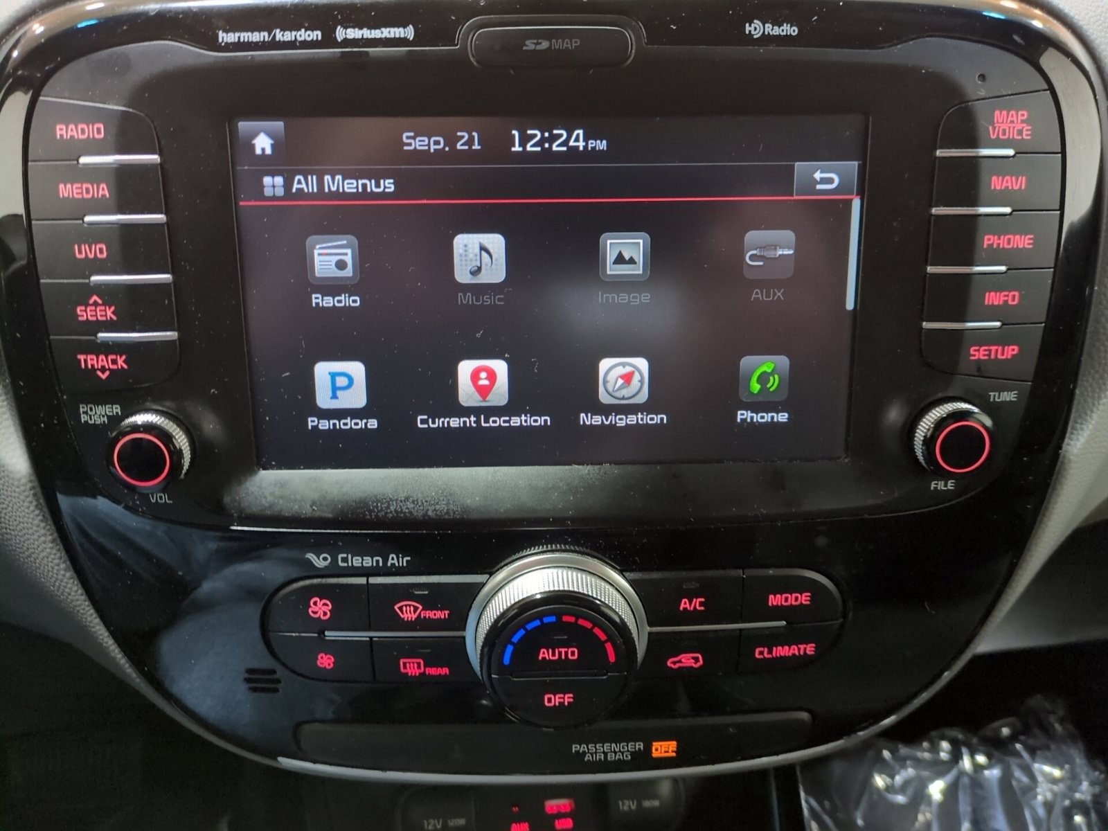 Used 2017 Kia Soul + w/ Audio Package FWD image 23