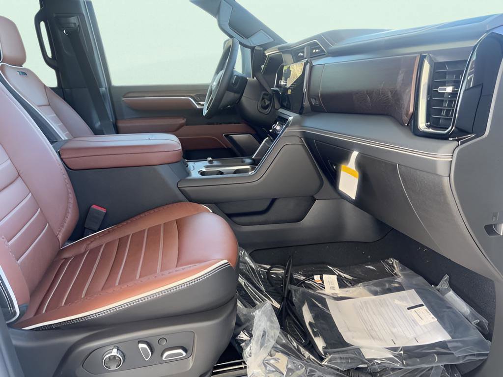 New 2026 GMC Sierra 2500 Denali Ultimate image 3
