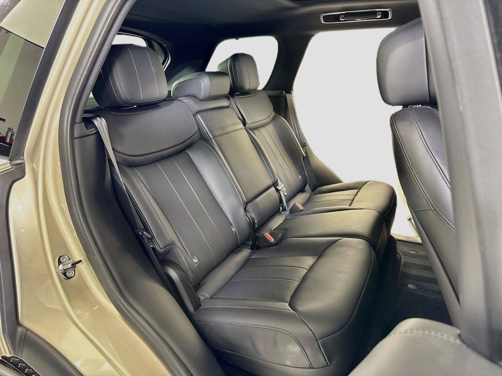 Used 2024 Land Rover Range Rover SE AWD/4WD image 27