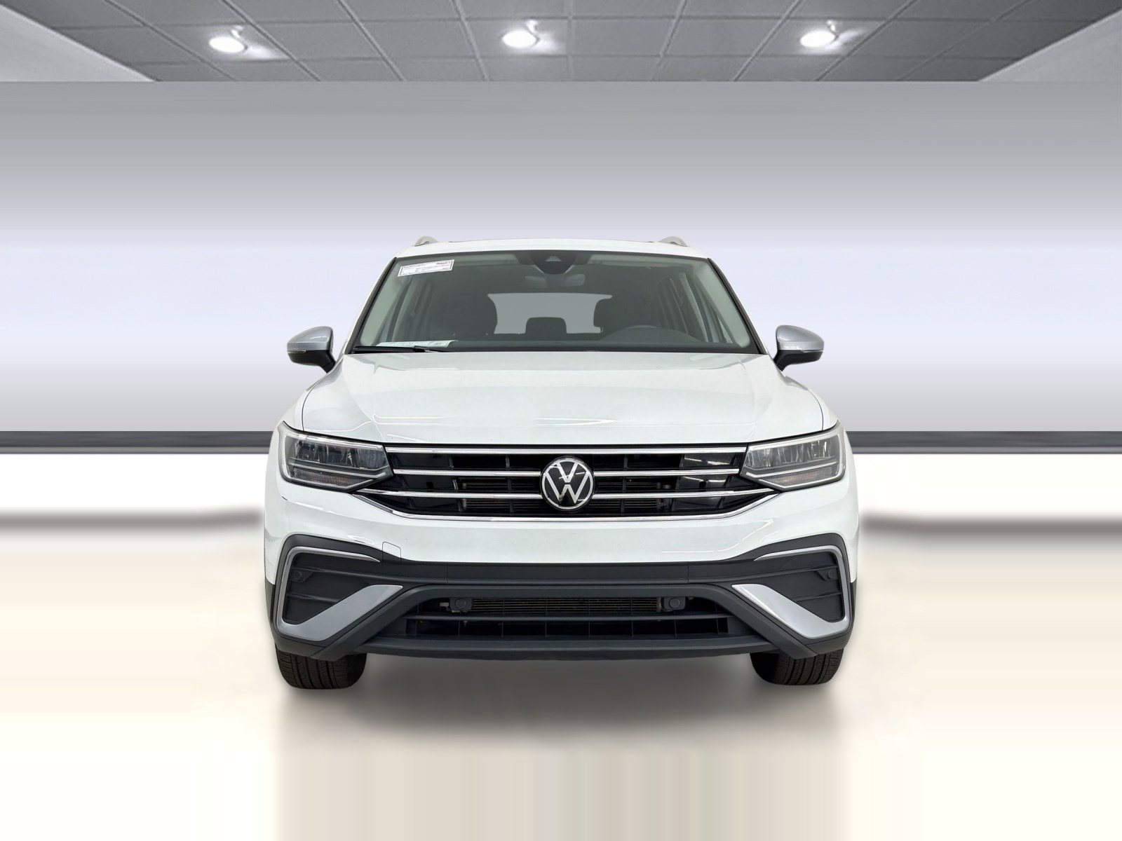 Used 2024 Volkswagen Tiguan Wolfsburg Edition image 6