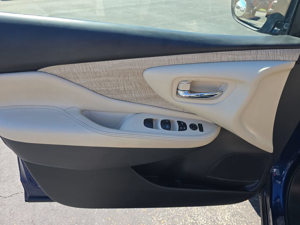 Used 2021 Nissan Murano SV AWD/4WD image 21