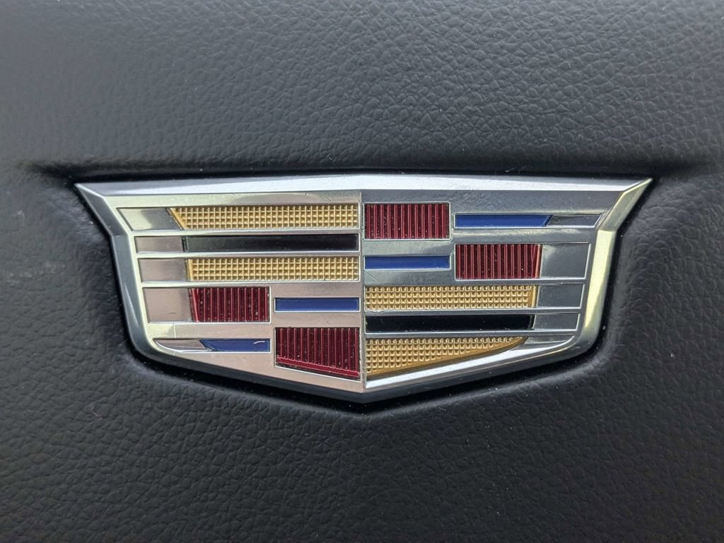 Used 2023 Cadillac XT6 Sport w/ Technology Package AWD/4WD image 39