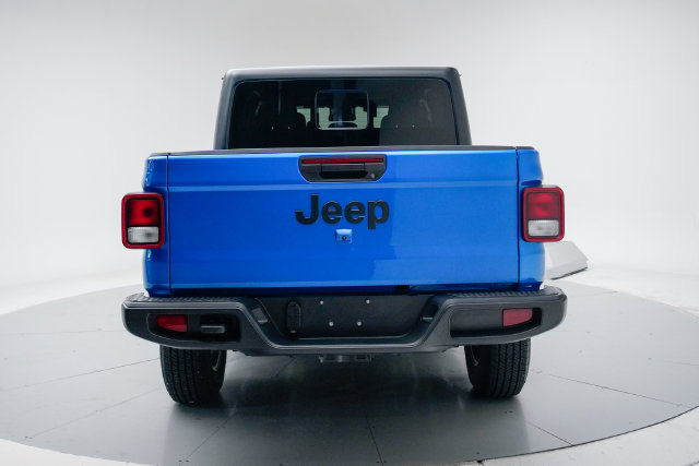 Used 2025 Jeep Gladiator Sport AWD/4WD image 24