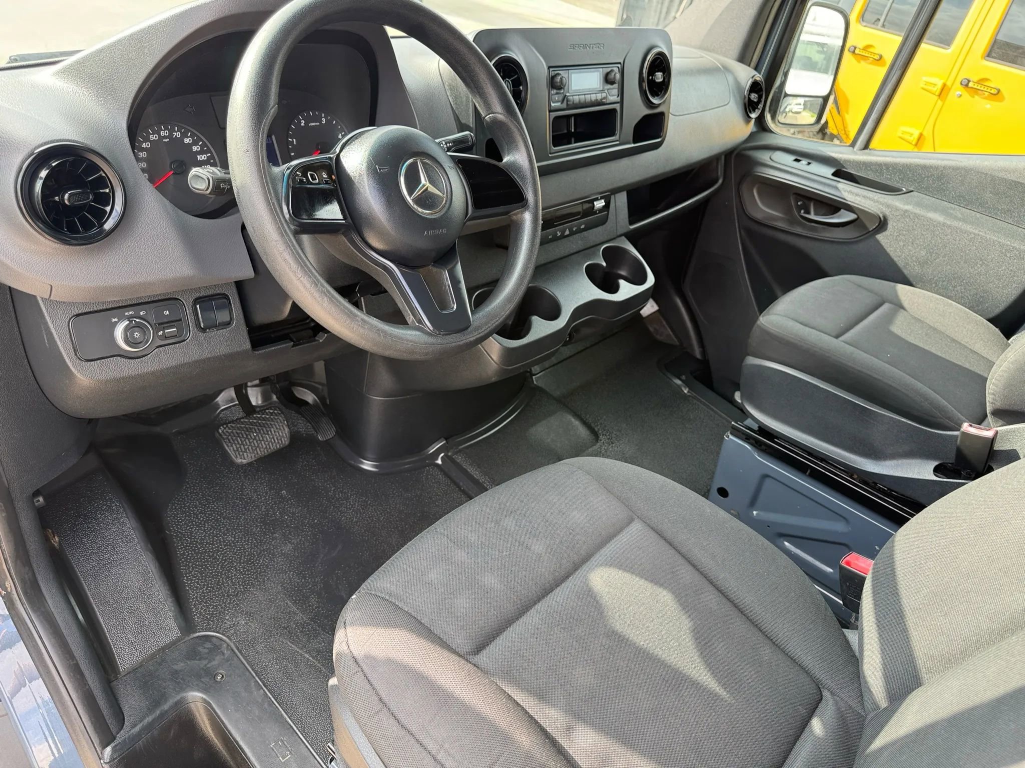 Used 2019 Mercedes-Benz Sprinter 144 image 9