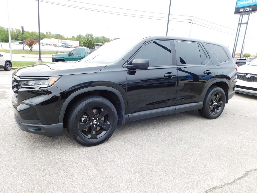 Used 2023 Honda Pilot LX image 7