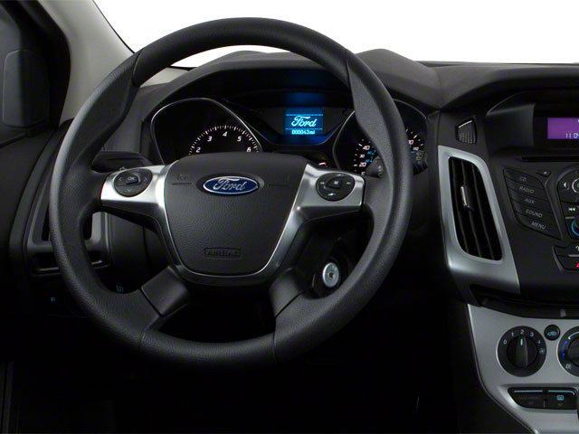 Used 2013 Ford Focus Titanium w/ Titanium Handling Pkg image 6