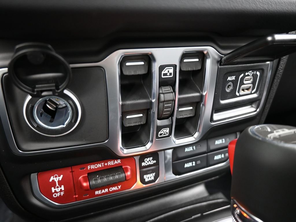 New 2026 Jeep Gladiator Rubicon w/ Steel Power Dome Hood Package AWD/4WD image 18