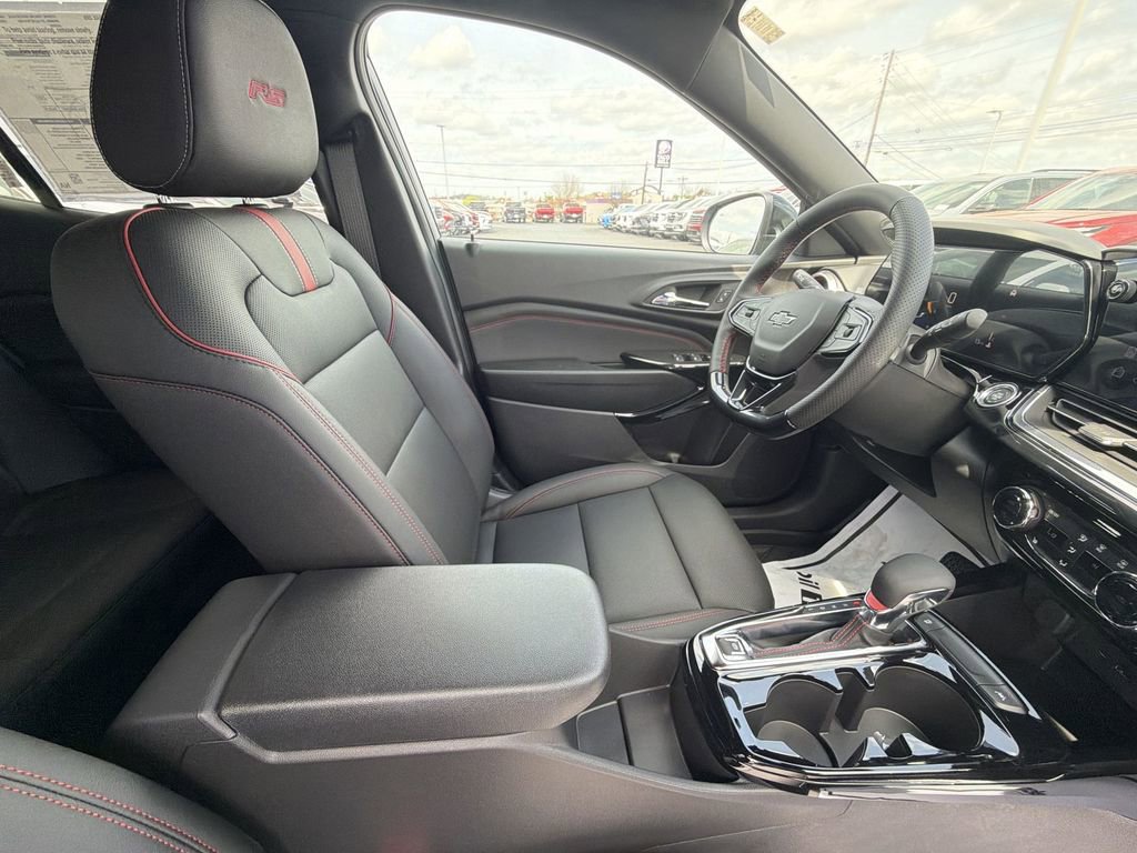 New 2026 Chevrolet Trax RS image 15