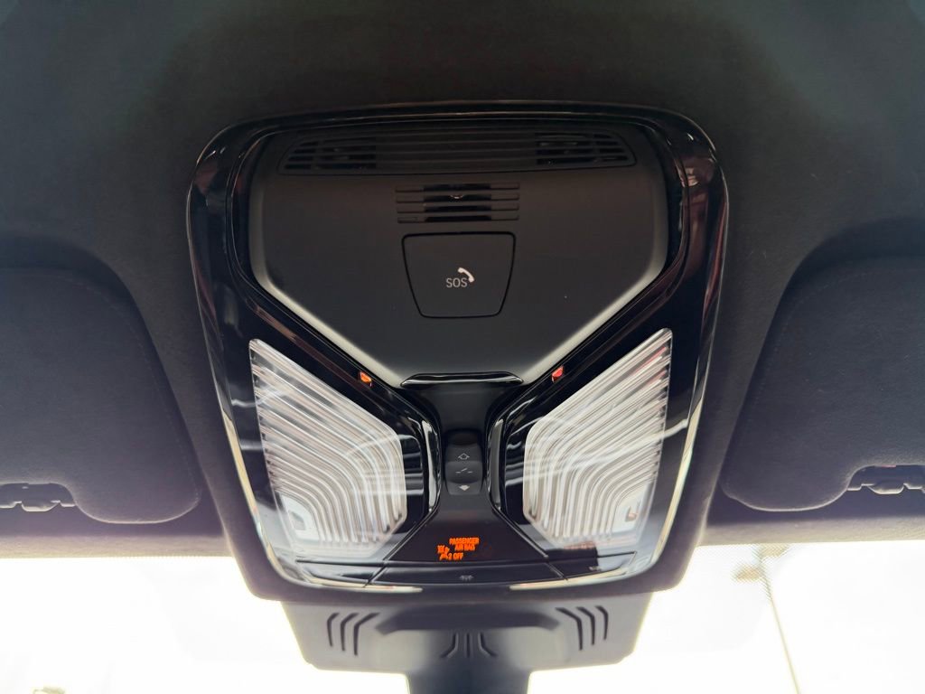 Used 2022 BMW X6 M50i w/ Executive Package image 29