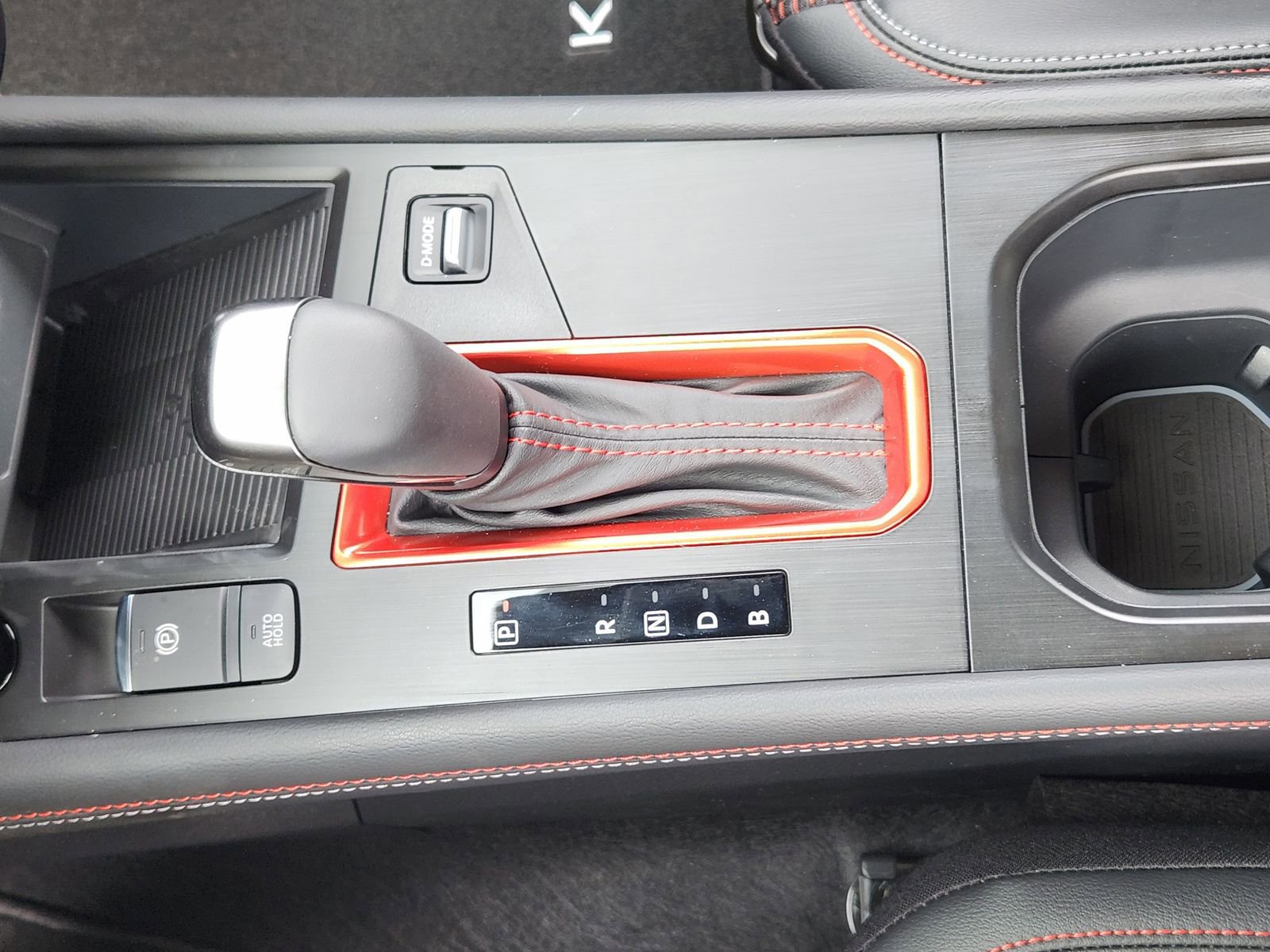 New 2026 Nissan Kicks SR w/ Illumination Package image 19