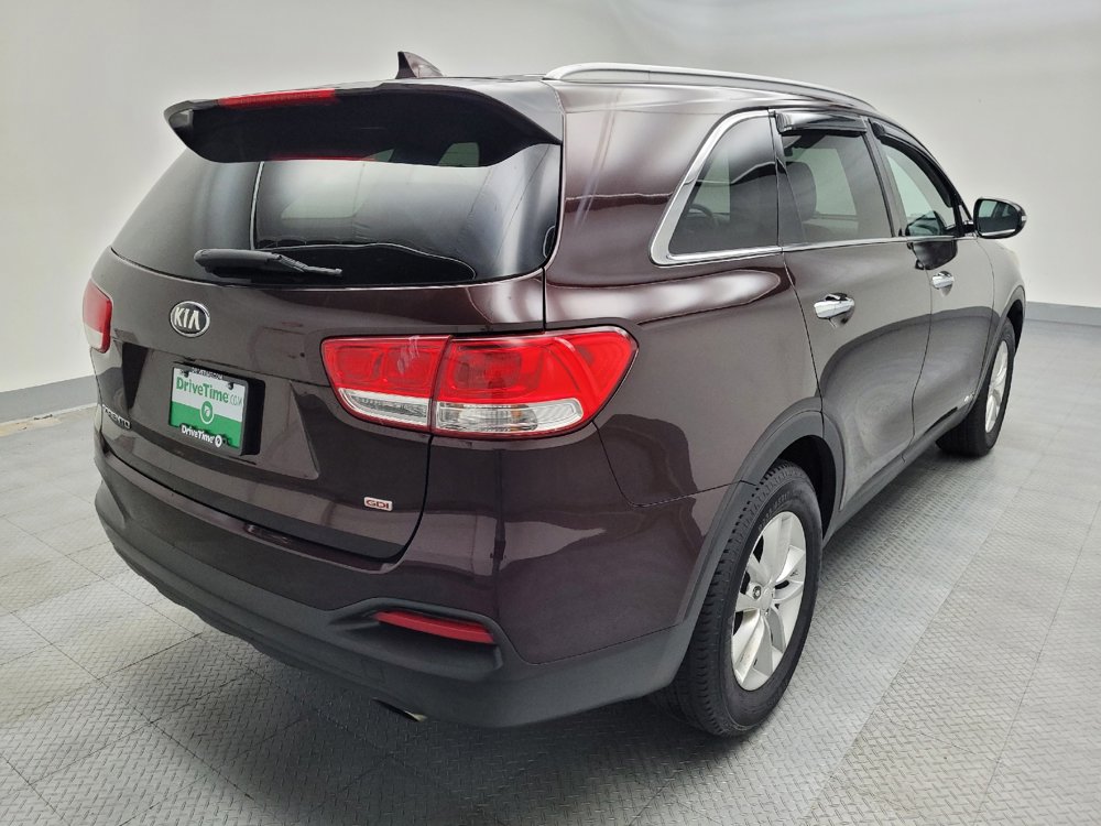 Used 2016 Kia Sorento LX image 9