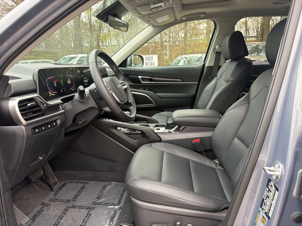 Certified 2025 Kia Telluride S image 17