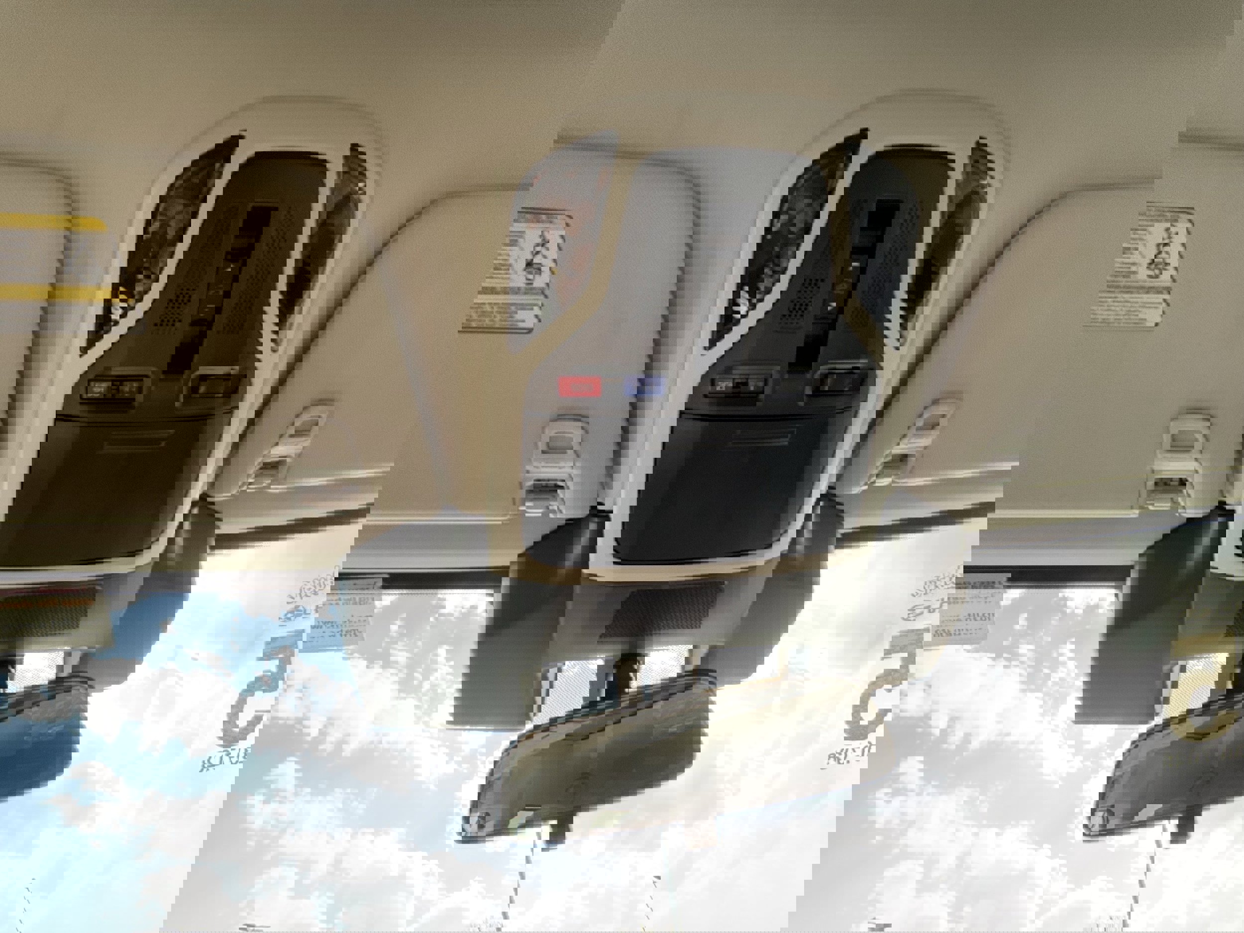 Used 2025 Subaru Outback Premium image 24