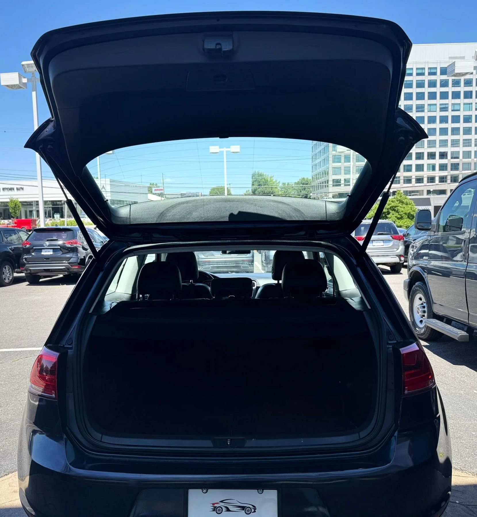 Used 2015 Volkswagen Golf S FWD image 34