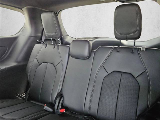 New 2026 Chrysler Pacifica Select w/ S Appearance Package FWD image 15