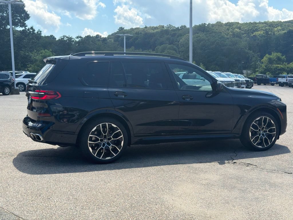 Used 2023 BMW X7 M60i w/ Climate Comfort Package AWD/4WD image 7