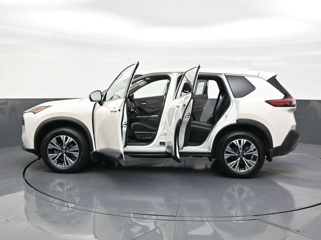 Used 2021 Nissan Rogue SV image 29