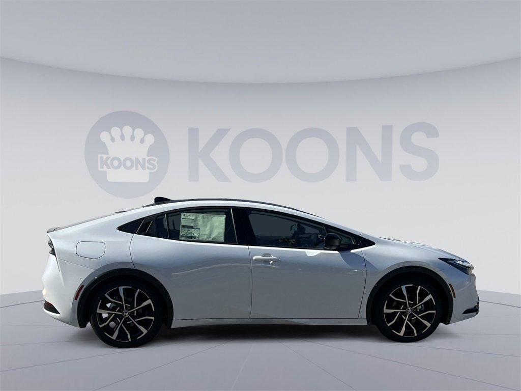 New 2026 Toyota Prius Plug-In Hybrid image 8