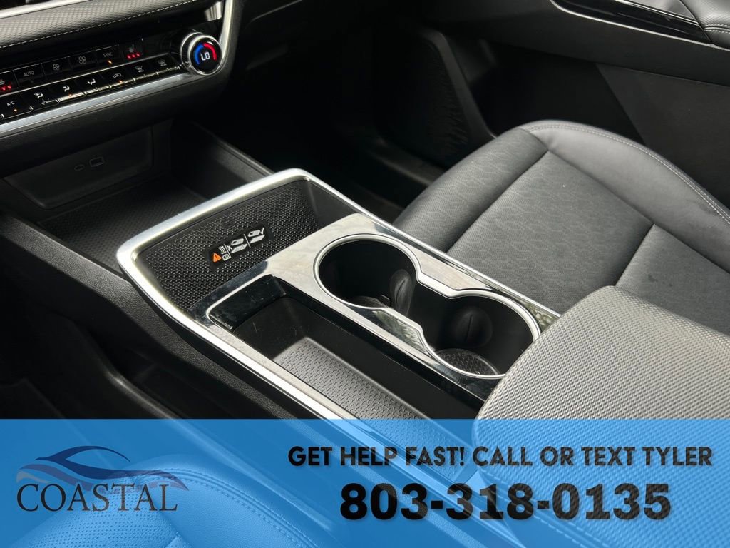 Used 2025 Chevrolet Equinox LT w/ Convenience Package II image 46