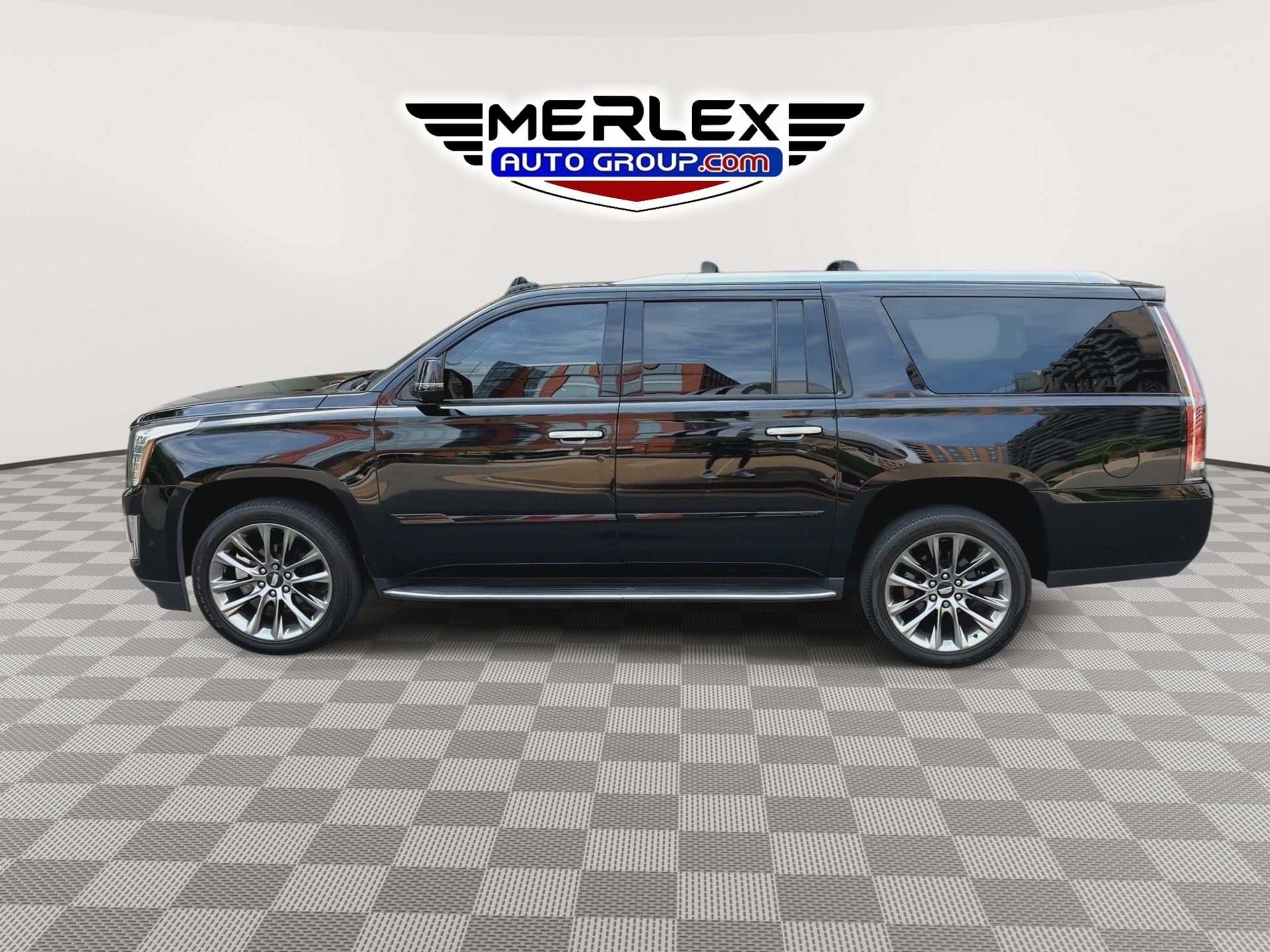Used 2020 Cadillac Escalade ESV Luxury w/ Escalade Sport Edition AWD/4WD image 5