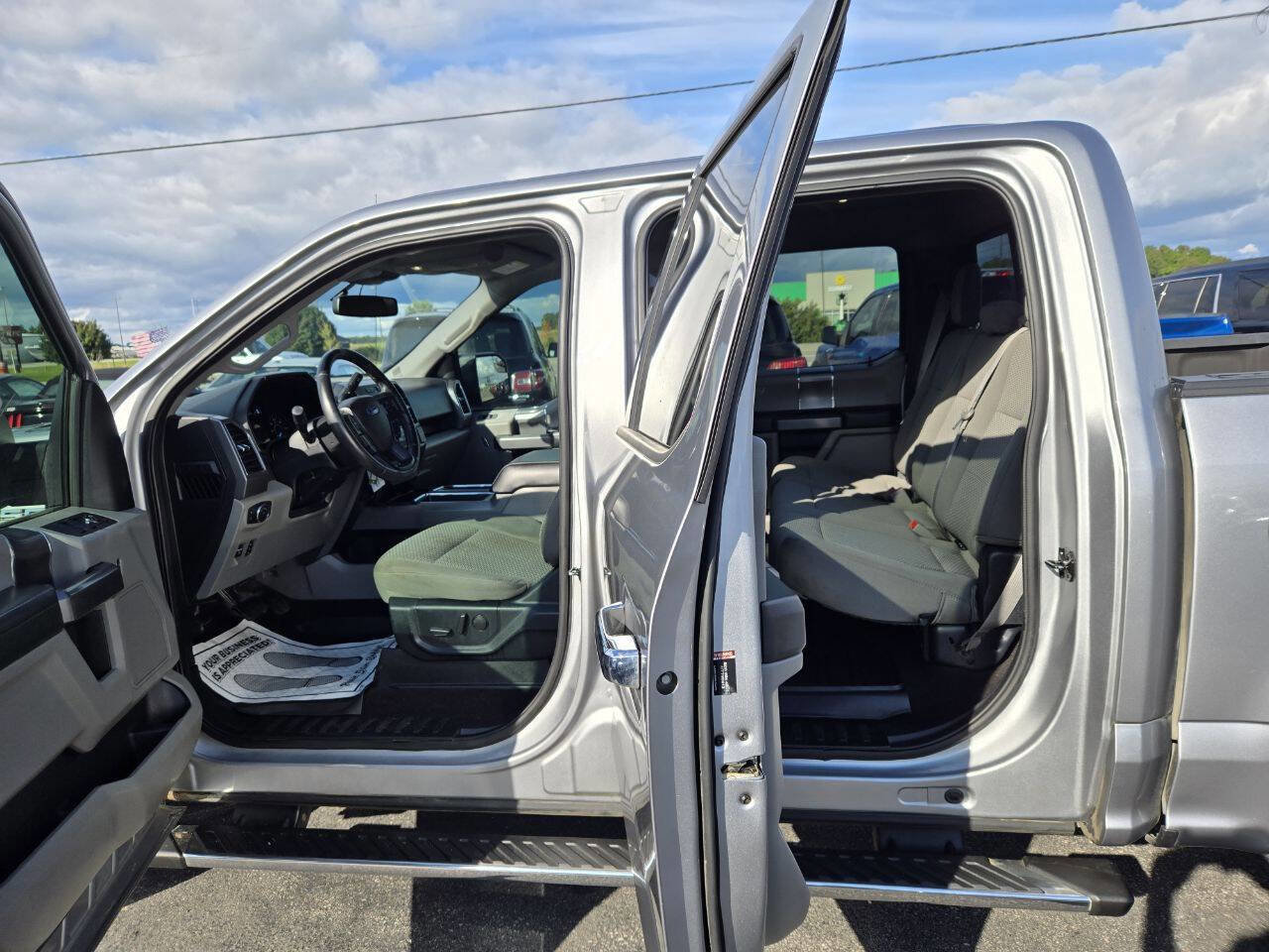 Used 2020 Ford F150 XLT w/ Equipment Group 302A Luxury image 4