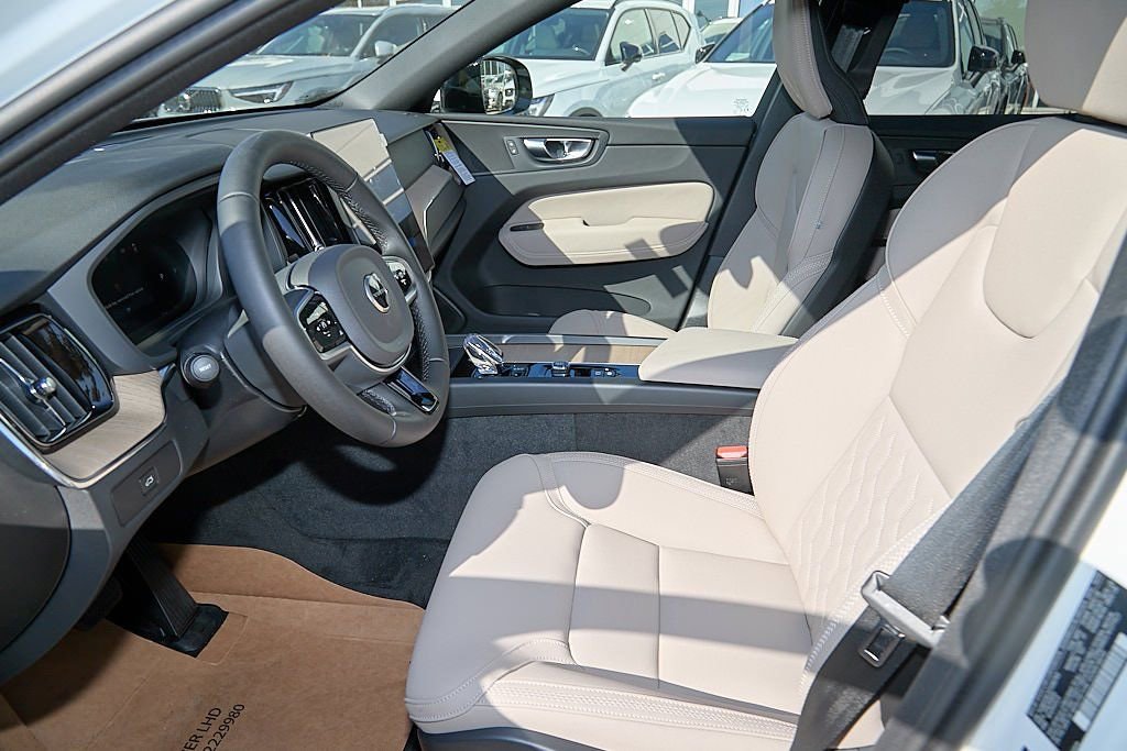 New 2026 Volvo XC60 B5 Plus w/ Protection Package Premier image 16