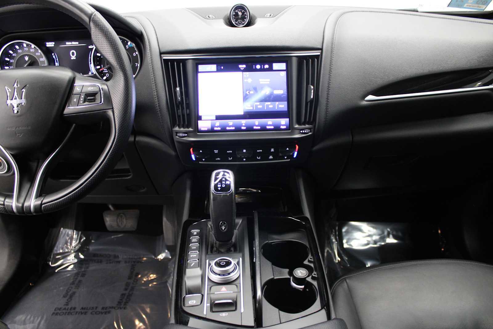 Used 2021 Maserati Levante image 25