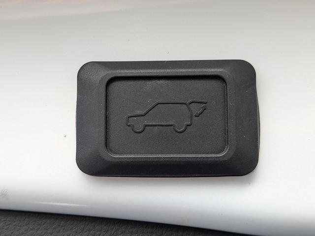 Used 2025 Toyota RAV4 XLE Premium AWD/4WD image 14