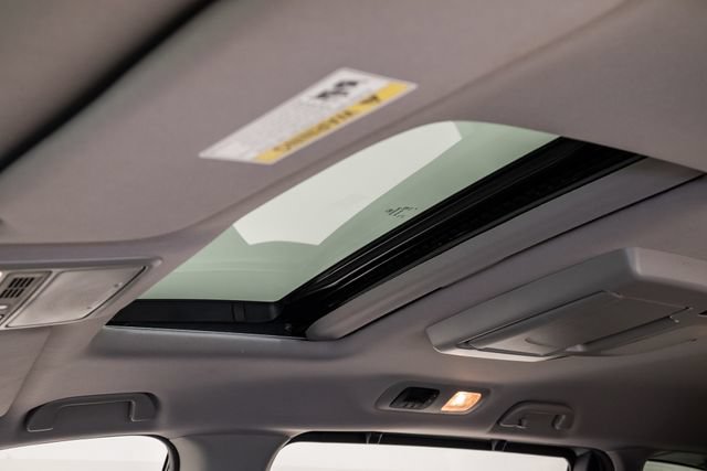 Used 2024 Honda Odyssey Touring image 9