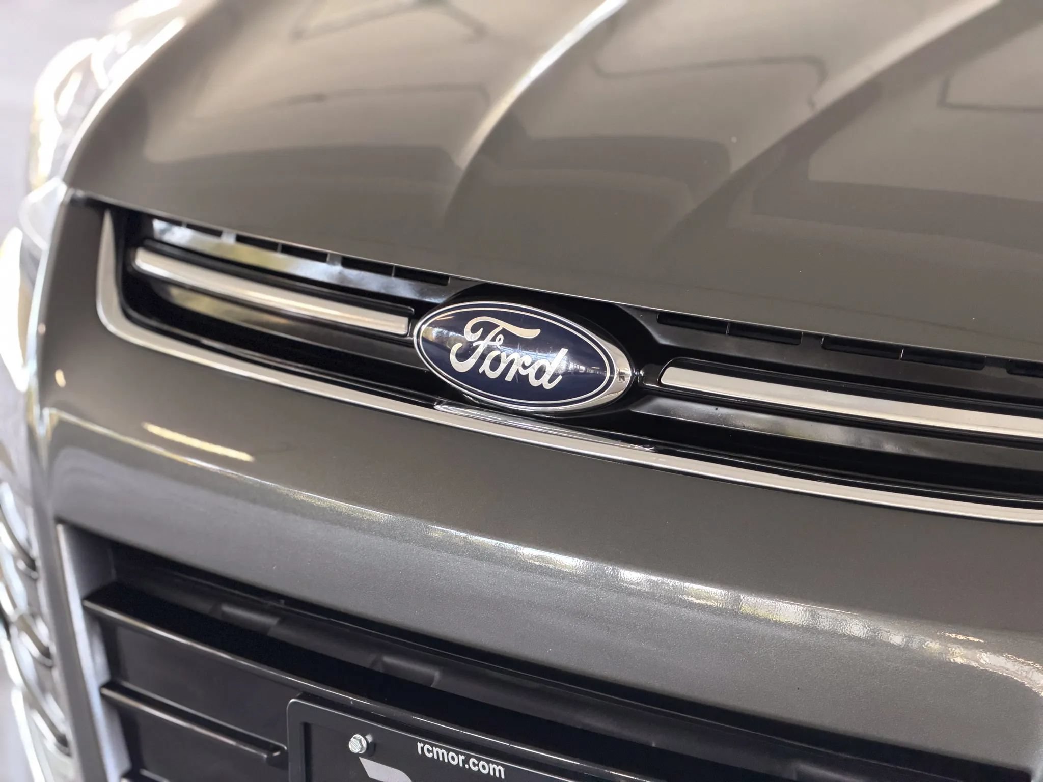 Used 2015 Ford Escape Titanium FWD image 9