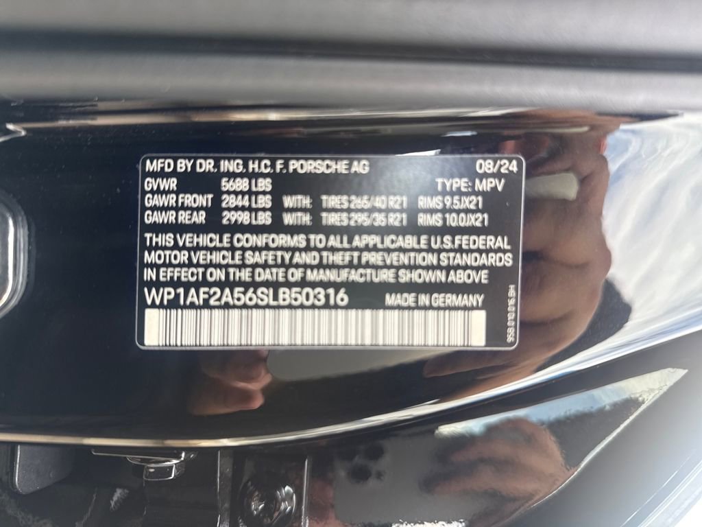 Used 2025 Porsche Macan GTS image 30