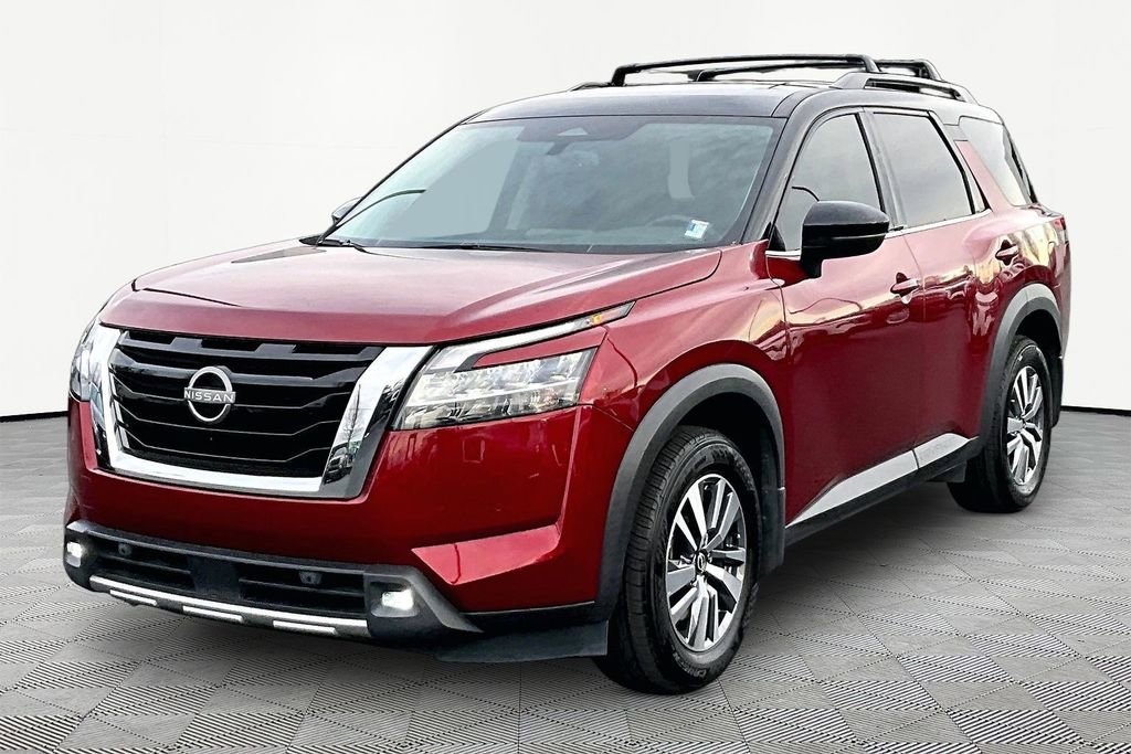 Used 2022 Nissan Pathfinder SL image 3