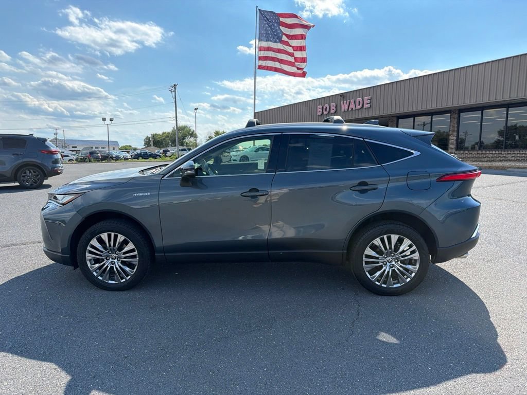 Used 2021 Toyota Venza XLE w/ Softex Package AWD/4WD image 2