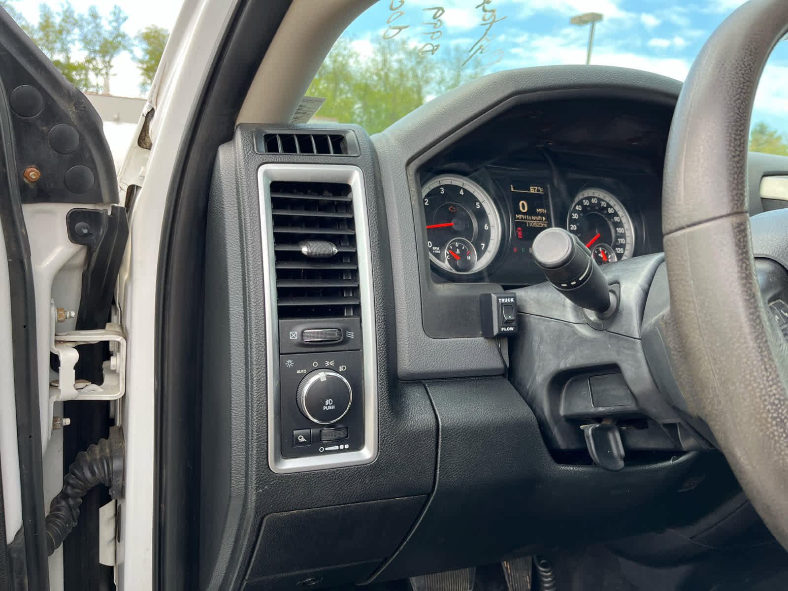Used 2015 RAM 3500 SLT w/ Popular Equipment Group AWD/4WD image 15