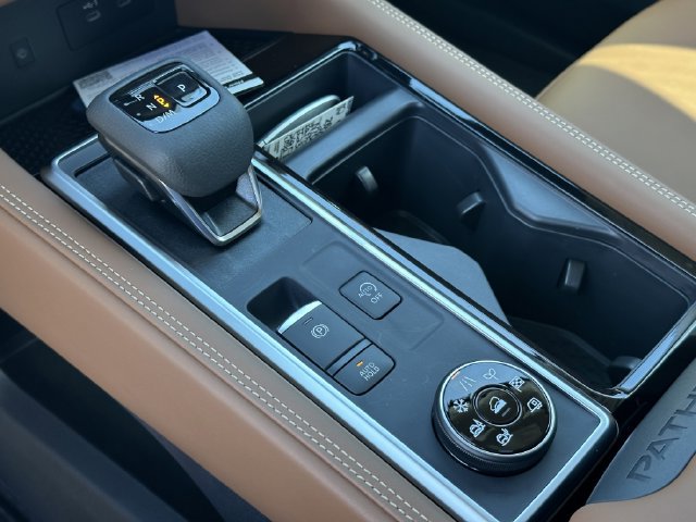 New 2026 Nissan Pathfinder Platinum AWD/4WD image 26